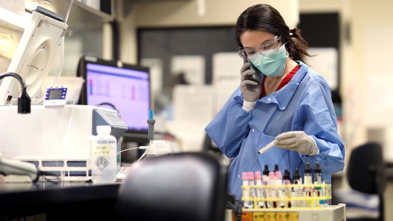 EEUU prioriza trámite de visas para médicos debido a la pandemia