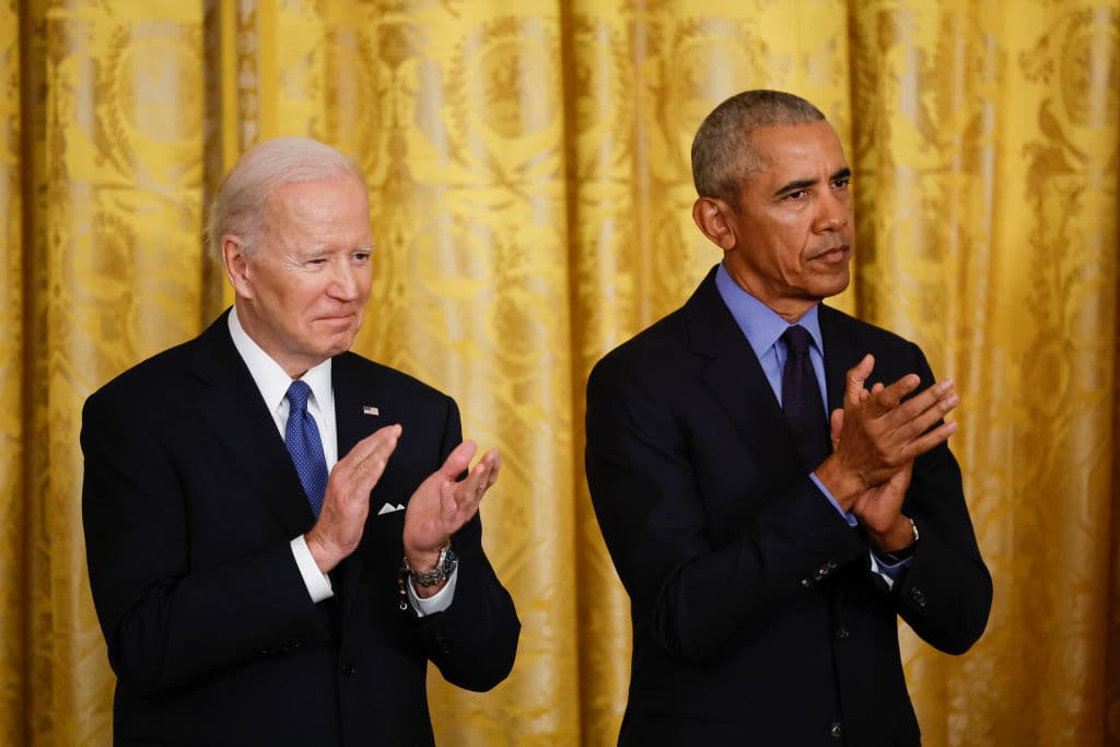 Obama regresa a la Casa Blanca por primera vez desde 2017 para ayudar a Biden a "relanzar" Obamacare