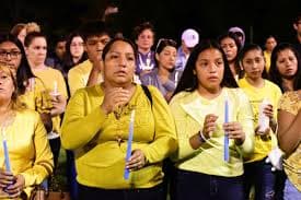 <b>Miércoles, 18 de septiembre</b>- La comunidad de Bridgeton se reúne para llevar a cabo la primera vigilia en honor a la menor. 
<br>