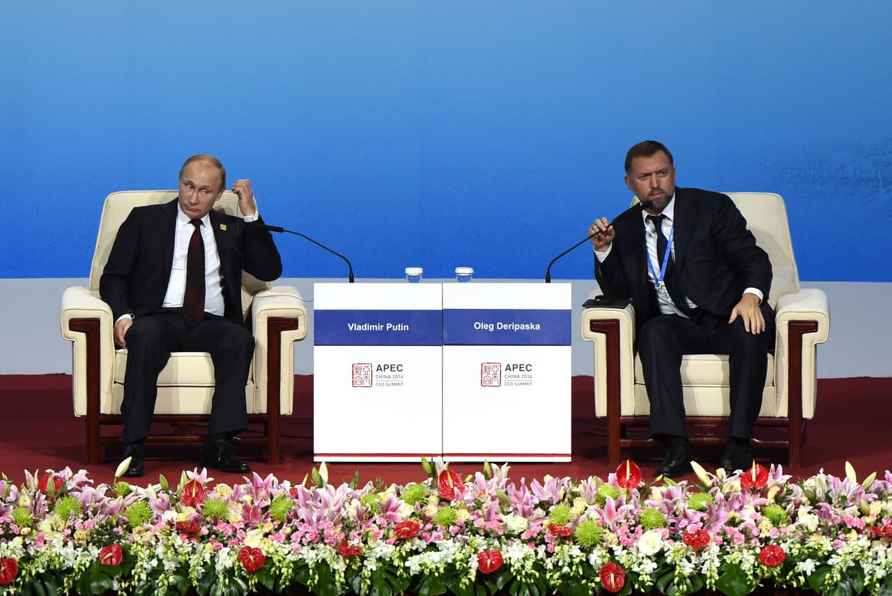 Su propietario es 
<b>Oleg Deripaska</b>, fundador de Rusal, la empresa de aluminio más grande del mundo, y quien fue sancionado por el gobierno de los Estados Unidos en el 2018. 
<b>Su fortuna ronda los 4 mil millones de dólares</b>.
