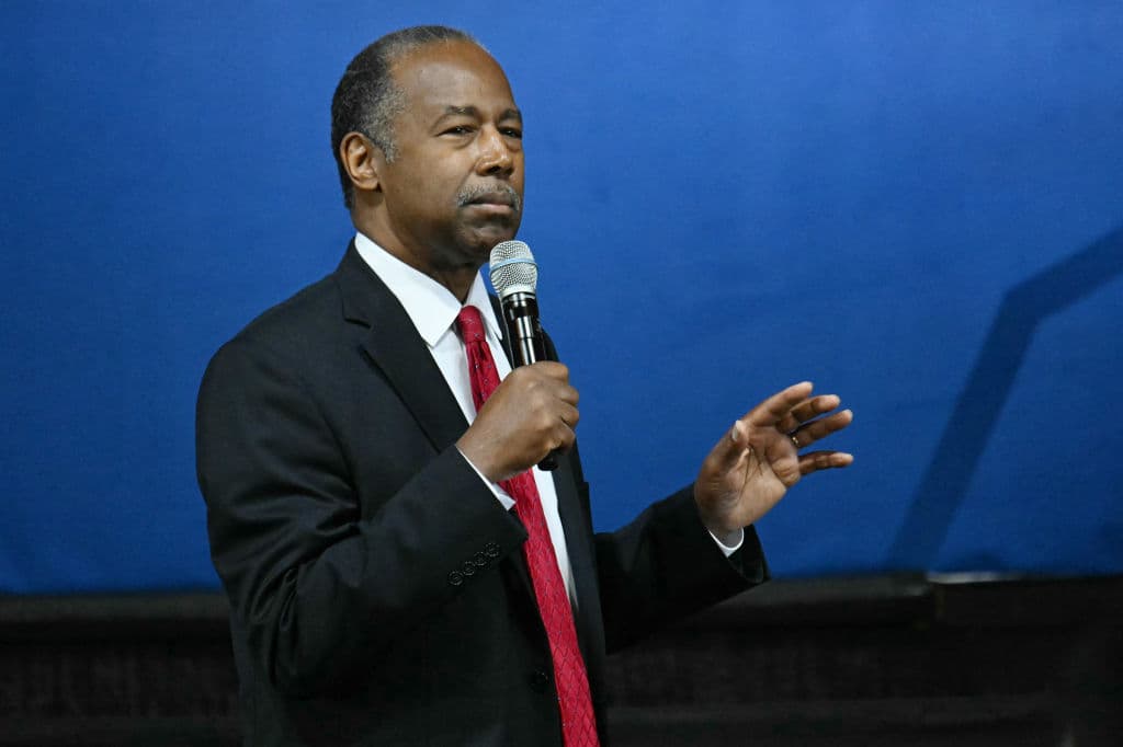 Ben Carson en un evento en una iglesia de Detroit.
