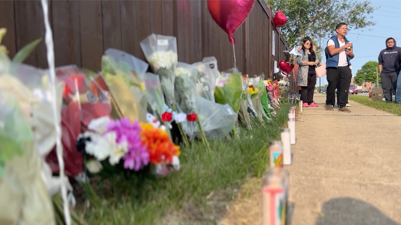 En un comunicado, la Buffalo Grove High School l
<b>amentó la muerte de los jóvenes y expresó sus condolencias.</b>
<br>“Nuestro pensamientos y oraciones están con las familias y amigos de estos estudiantes durante este momento de tragedia”, se lee.