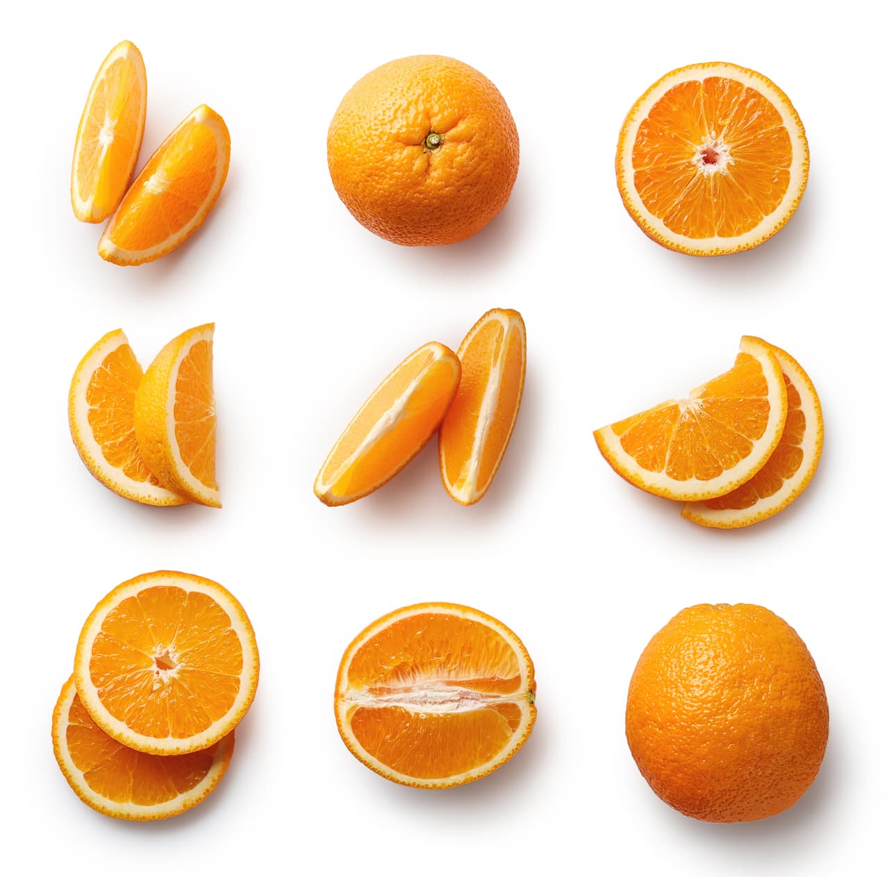 <b>Ni siquiera está claro que los jugos de frutas naturales sean una opción óptima </b>para consumirlos a diario. 
<a href="http://www.who.int/dietphysicalactivity/fruit/es/" target="_blank">La OMS recomienda </a>la fruta como un elemento fundamental de nuestra dieta, pero la recomendación se refiere a las piezas enteras y alternadas con las comidas principales. Por el contrario, su sustitución por jugos –incluso los naturales– es 
<a href="http://www.ncbi.nlm.nih.gov/pubmed/16522898" target="_blank">poco recomendable</a> porque aportan una enorme cantidad de azúcares.