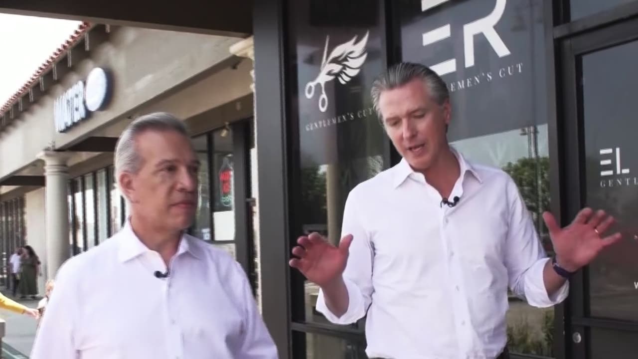 Gobernador Newsom visita comunidad golpeada por redadas de ICE en Los Ángeles