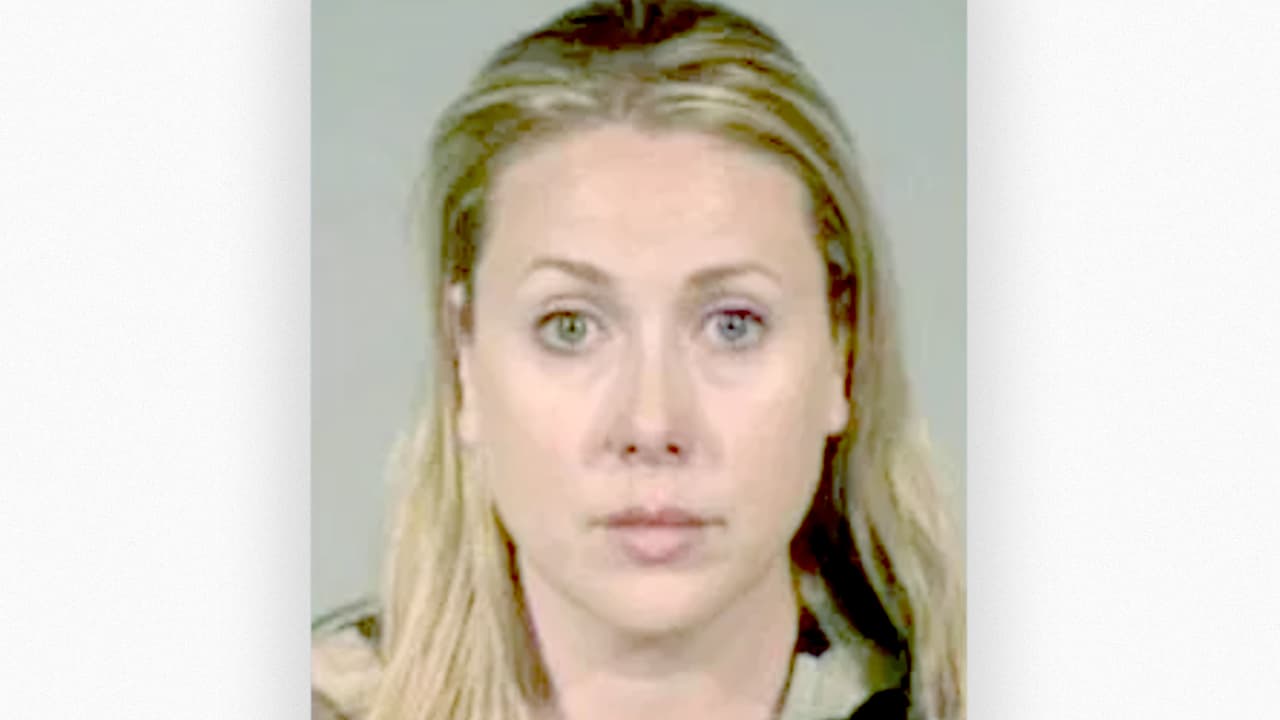 Megan Denman fue arrestada en 2012 por tener sexo con un menor de edad. La mujer era maestra de la secundaria Hoover en Fresno.