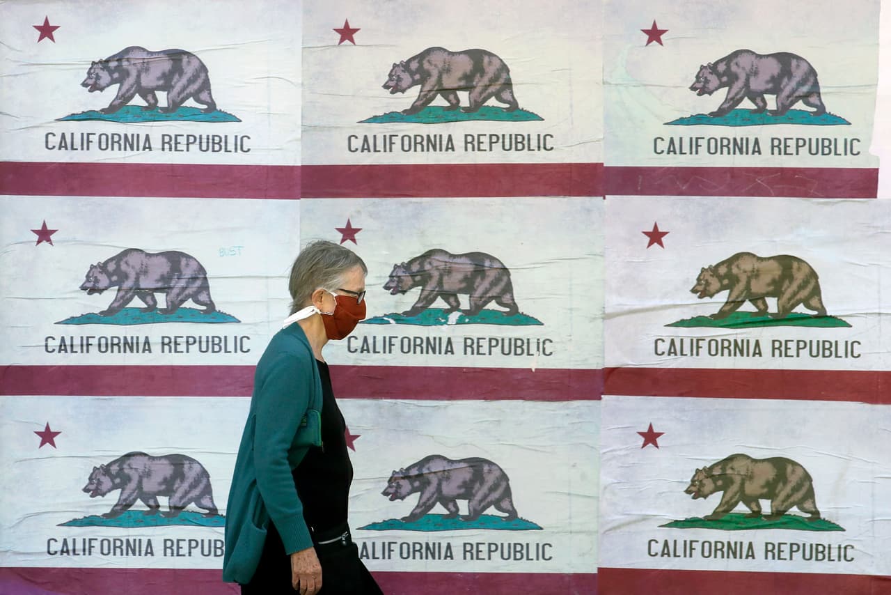 California está por cumplir su segundo mes bajo un toque de queda que mantiene confinados en sus hogares a más de 40 millones de residentes. Esta semana, el gobernador abrió la puerta para que restaurantes, centros comerciales y oficinas reabrieran en varios condados del estado.