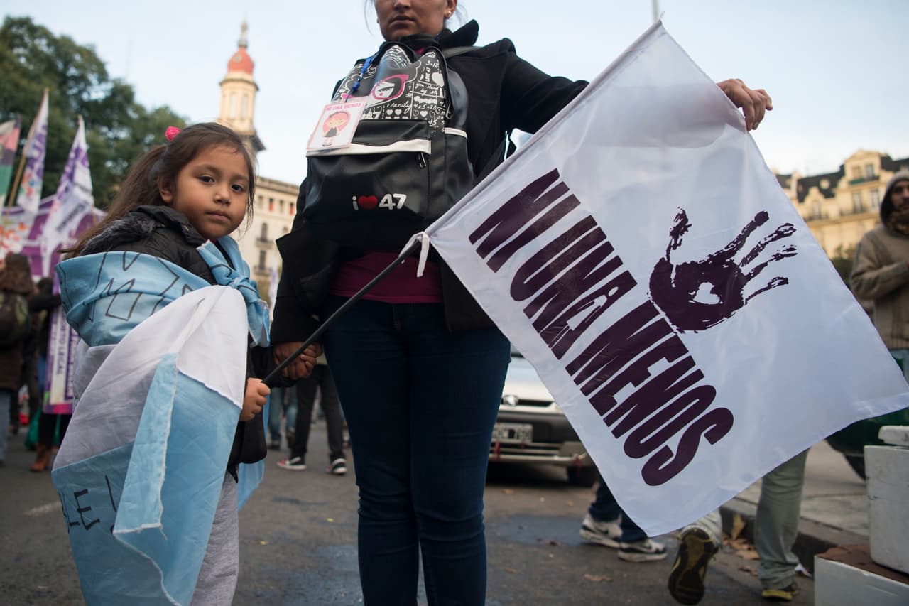Los expertos coinciden en señalar la educación como la única manera de erradicar la cultura machista que está en la base de la violencia hacia las mujeres.