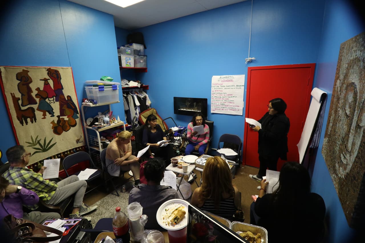 La agrupación ELLA de San Francisco, es la única en EEUU organizada para transgéneros latinas. Allí hay actividades todos los días: desde clases de baile hasta charlas de superación personal.