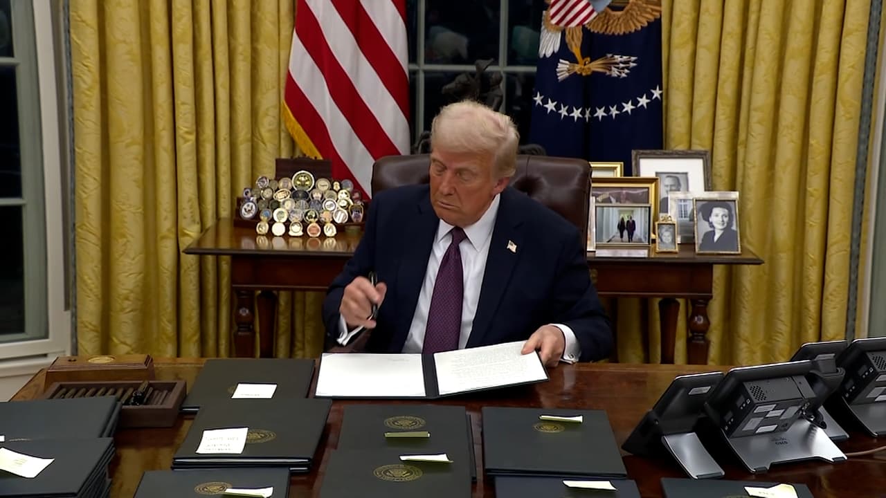 En un minuto: Corte considera inconstitucional el decreto de Trump contra ciudadanía por nacimiento