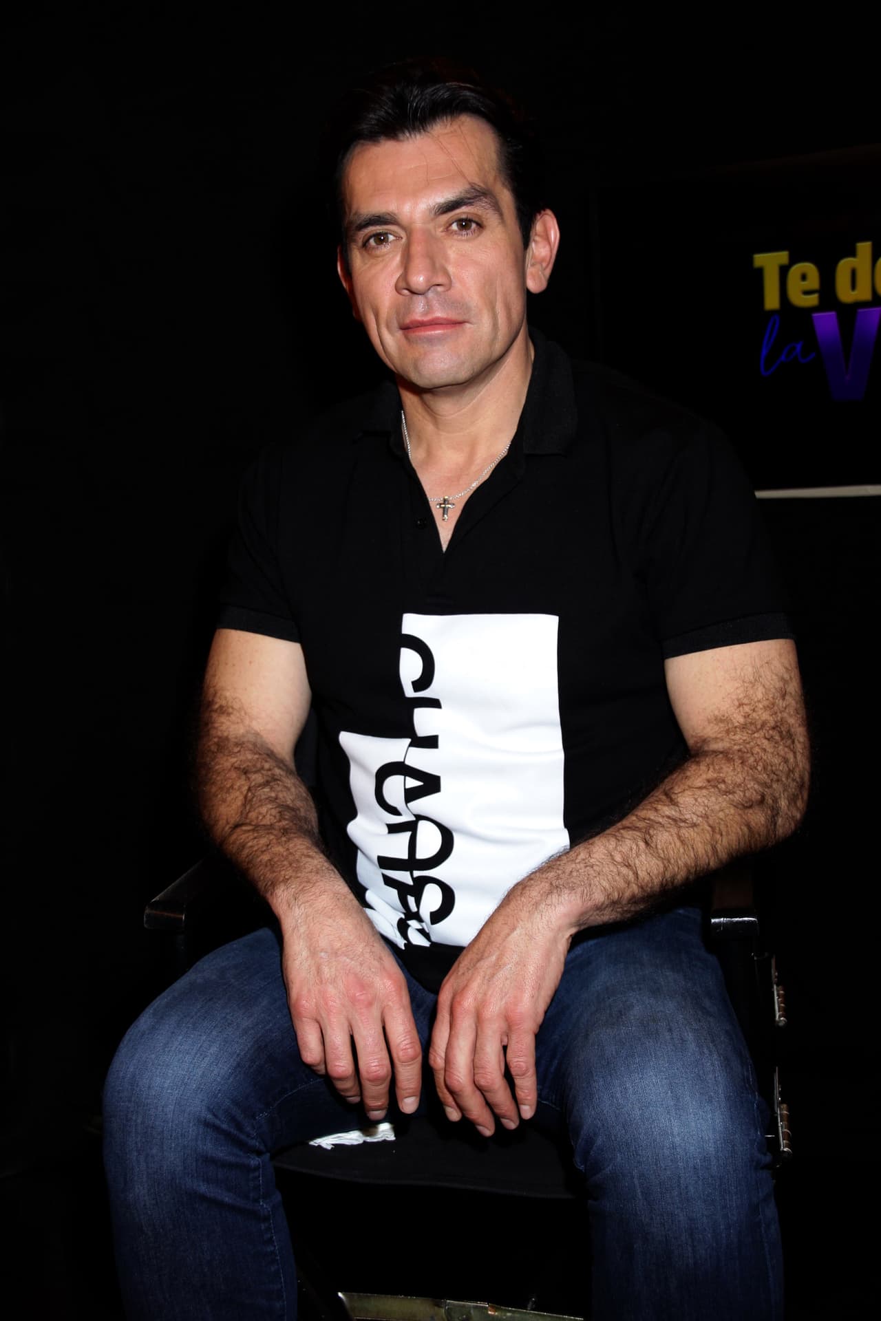 "
<b>Todos son mis hijos, soy el único padre</b>, todos los niños tienen diferente madre, pero soy el único y no los voy a compartir con ustedes, les estoy diciendo soy el único padre de seis hijos, estoy siempre al pendiente", mencionó el actor a medios de comunicación como Despierta América.
