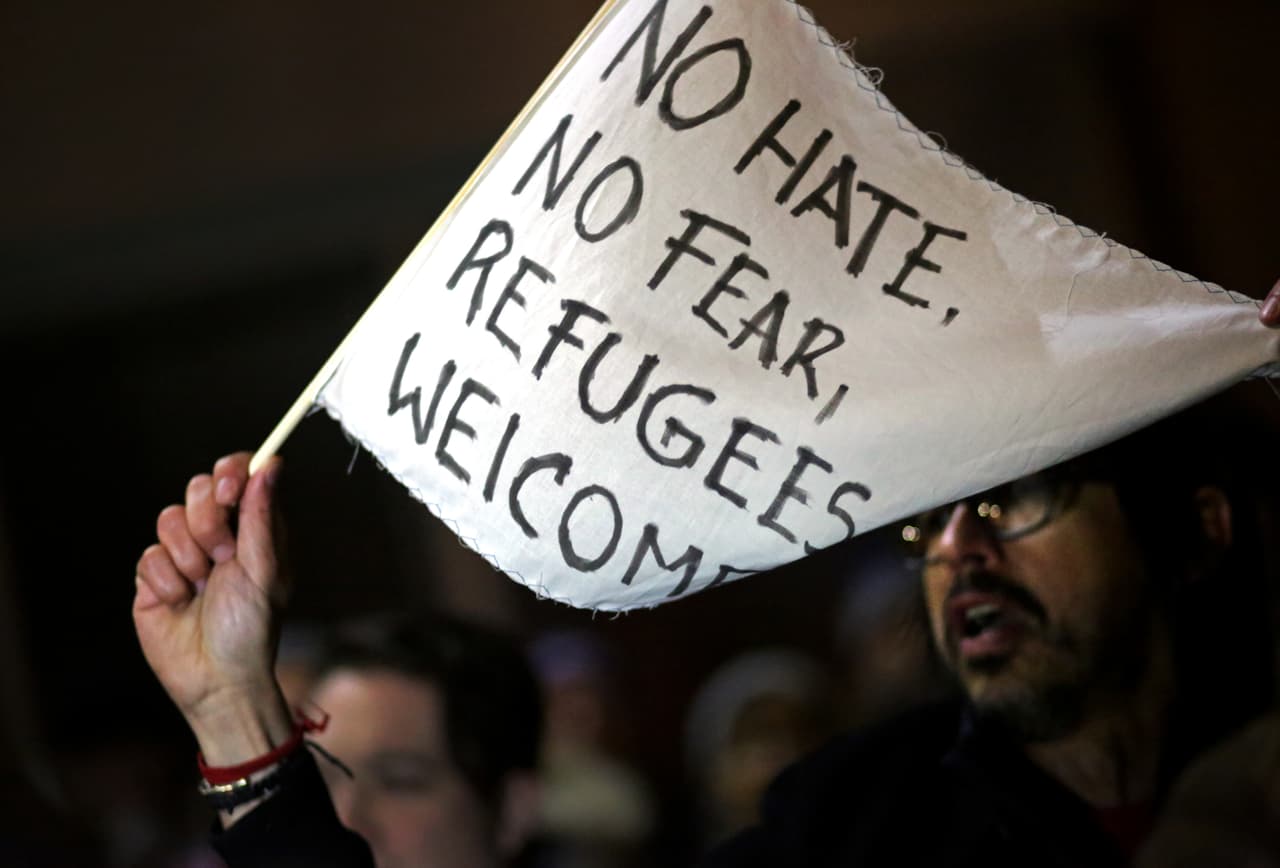 Uno de los gritos más escuchados: "No al odio, no al miedo, los refugiados son bienvenidos".