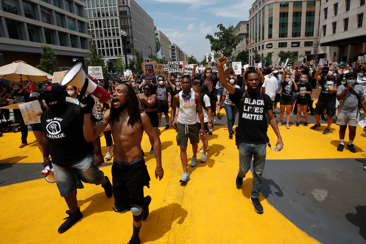 No obstante, Hernández-Medina agrega que podemos cambiar la historia. "Las luchas que estamos viendo ahora con Black Lives Matter, que son protestas multiraciales con personas de todas las generaciones y de todos los grupos étnicos del país, indican precisamente que tenemos el potencial para hacerlo. Tenemos que continuar esa lucha e involucrarnos en los movimientos sociales que están encabezando esa lucha".