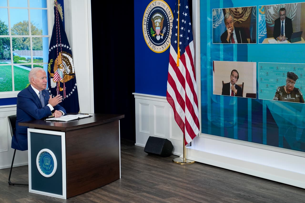 Biden anuncia donación de 500 millones de vacunas adicionales a países necesitados