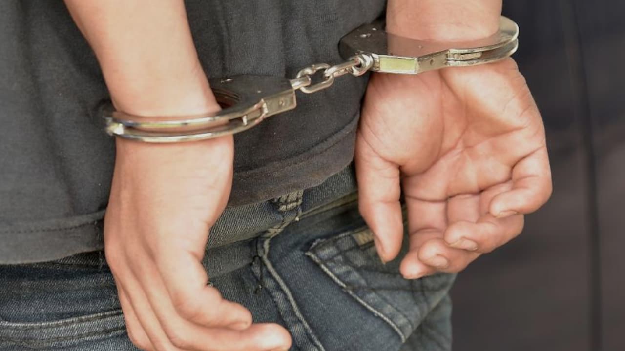 Identifican a los sospechosos de dispararar contra dos policías en balacera a plena luz del día en Toa Baja 