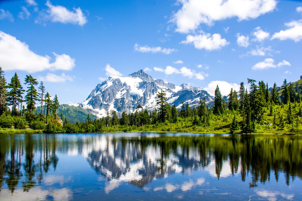 <h3 class="cms-H3-H3">10. North Cascades National Park, Washington</h3>
<br>
<br>🏞️ 
<b>Cambio en las visitas de 2020 a 2021: </b>-42.2%
<br>
<br>🏞️ 
<b>Visitas en 2021: </b>17,885
<br>
<br>🏞️ 
<b>Visitas en 2020: </b>30,885
<br>