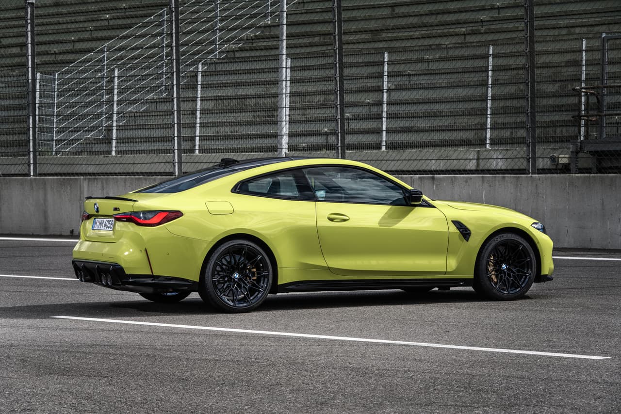 Según BMW, este diseño permite que entren cantidades masivas de aire necesarias para cumplir con los procesos de enfriamiento en las condiciones más rigurosas.