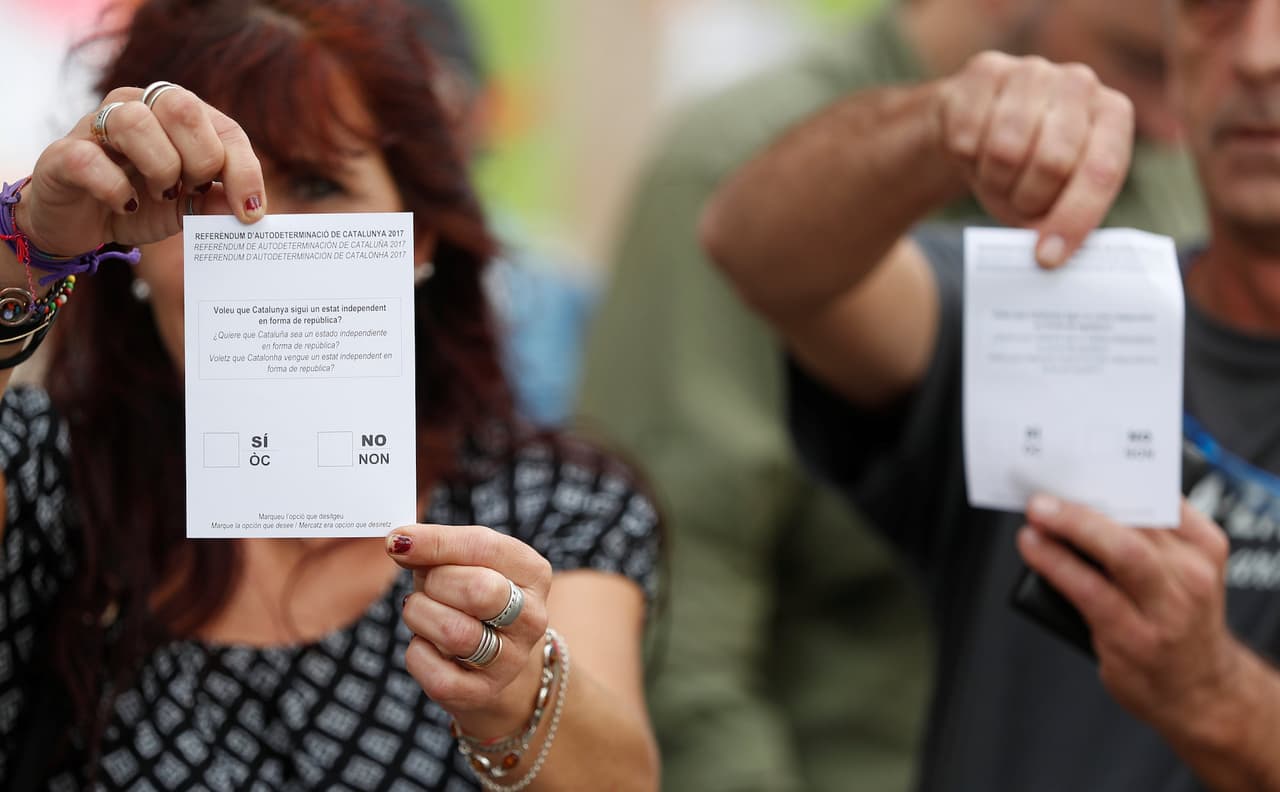 Esta es la papeleta electoral con la pregunta del referéndum: ¿Quiere que Cataluña sea un estado independiente en forma de república?