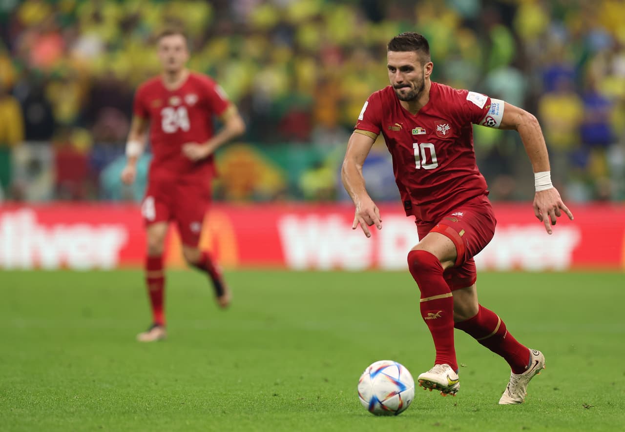 <h3 class="cms-H3-H3">12. Serbia</h3>
<br>
<br>⚽ 
<b>Valor de la plantilla: </b>$416 millones. 
<br>
<br>⚽ 
<b>Jugador más caro: </b>Dušan Vlahović.
<br>
<br>⚽ 
<b>Costo de transferencia de su jugador más caro:</b> $100 millones.
<br>