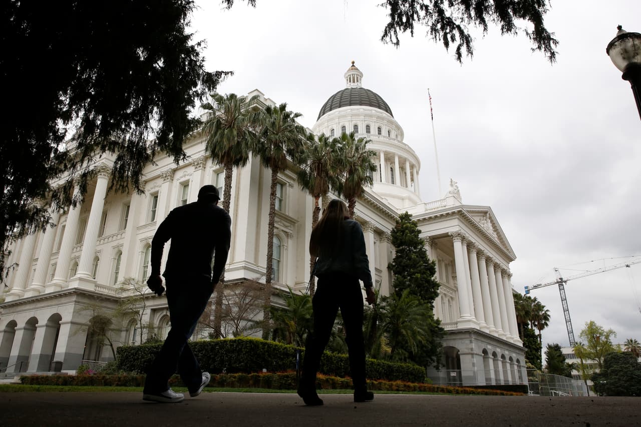 ¿Qué significan las órdenes de quedarse en casa que se han emitido en California?