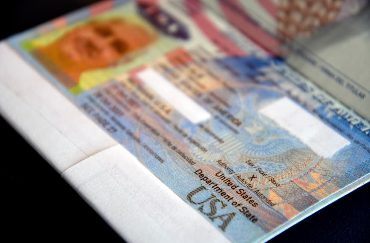 Servicio de inmigración anuncia segunda lotería de visas H-1B para profesionales extranjeros