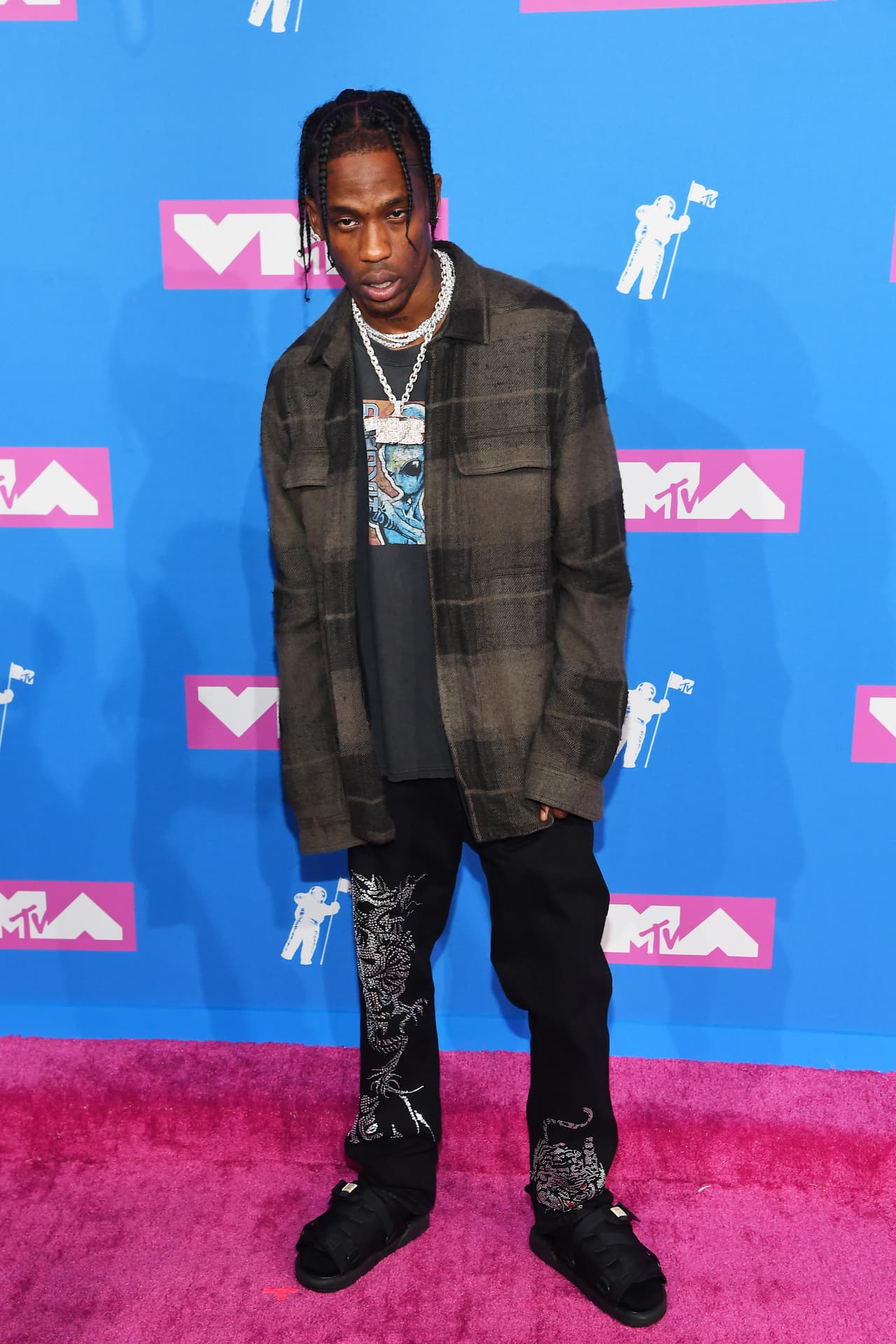 Otro famoso allegado al clan Kardashian Jenner es parte del listado: 
<b>Travis Scott</b>, ex pareja de Kylie Jenner y padre de su hija Stormi. 
<br>