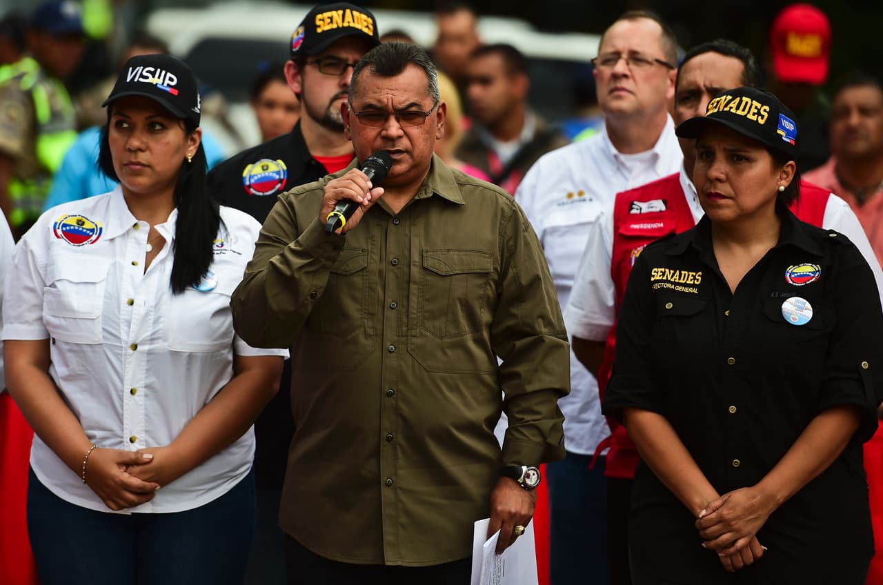 El ministro de Interior y Justicia, Néstor Luis Reverol.