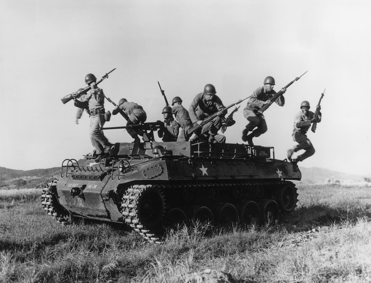 <h3 class="cms-H3-H3">11. Guerra de Corea</h3>
<br>
<br>💥
<b> Duración:</b> 1950 - actualidad (71 años). No se ha firmado un armisticio.
<br>
<br>💥 
<b>Combatientes:</b> Corea del Norte, Corea del Sur, China, Estados Unidos, la OTAN.
<br>
<br>💥 
<b>Muertos: </b>1.2 millones.
<br>
<br>💥 
<b>Campo de combate: </b>península de Corea.
<br>