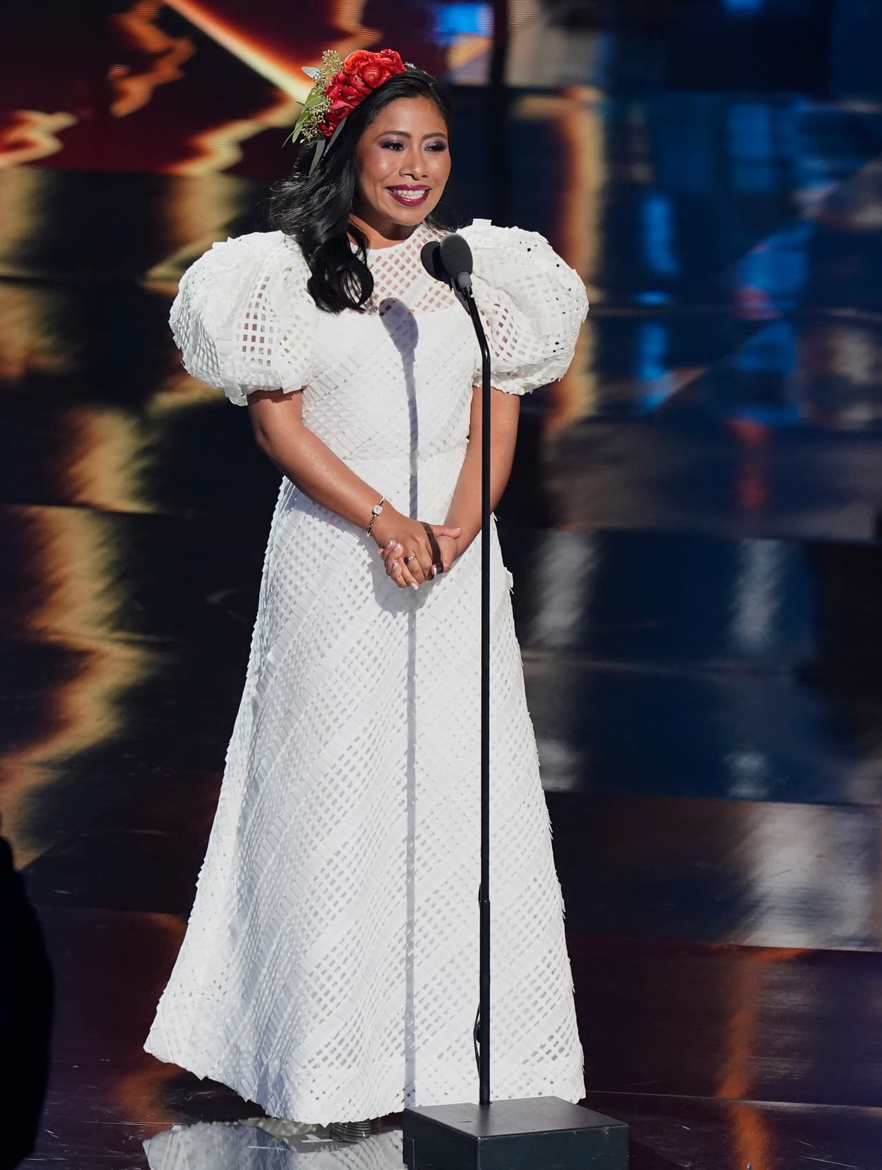 <b>#5</b>
<br>En los Latin GRAMMY 2020, también deslumbró con gran estilismo y elegancia con un diseño de Carolina Herrera de mangas bombachas. 
<br>