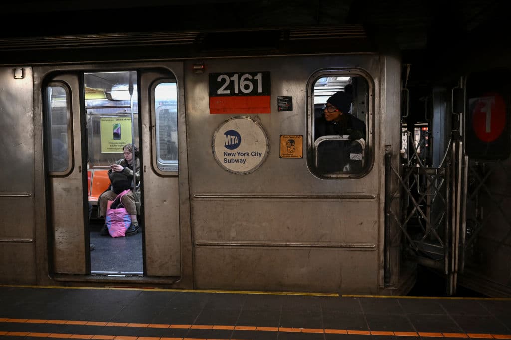 Gobierno federal amenaza a la MTA de Nueva York con quitarle fondos por inseguridad: esto responde la agencia 