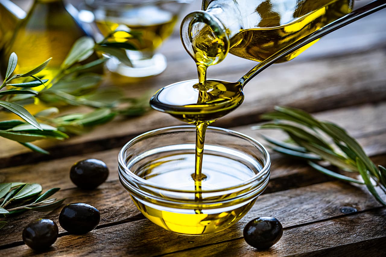 <h2 class="cms-H2-H2">14. Aceite y grasas</h2>
<br>
<br>💸 
<b>Aumento de precio entre marzo de 2022 y marzo de 2023: </b>+15.9%
<br>