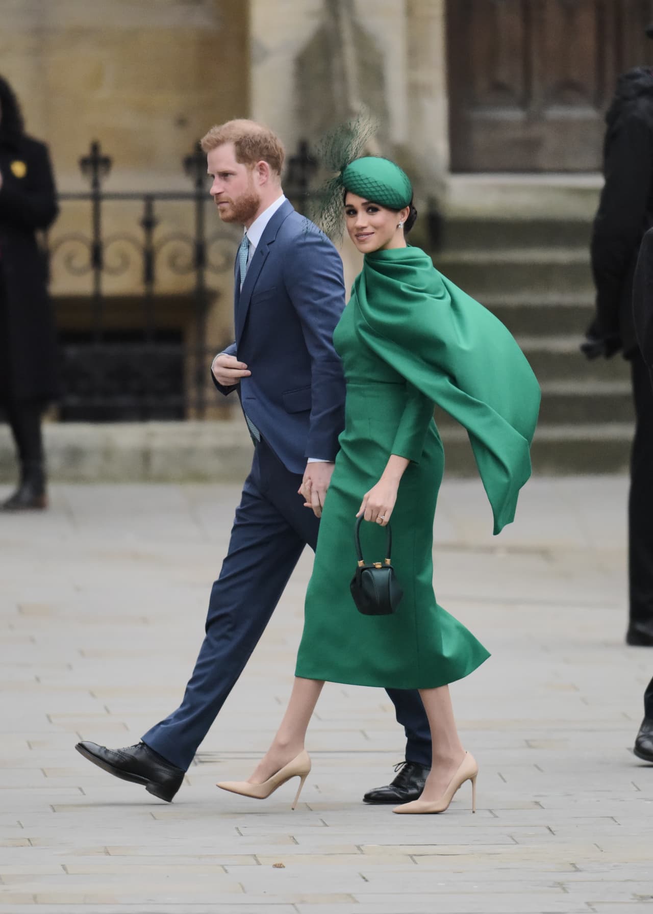 Aunque los duques se encargaron de difundir que habían tenido una unión íntima en los jardines de la residencia que habitaban en ese entonces, en Nottingham Cottage, ubicada dentro de los terrenos del palacio de Kensington, posteriormente la pareja aclaró que no tuvo validez legal.