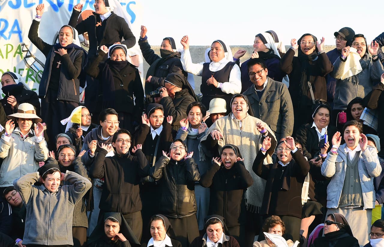 Este grupo de monjas se emocionaron mucho cuando vieron que Francisco arribaba a Morelia.