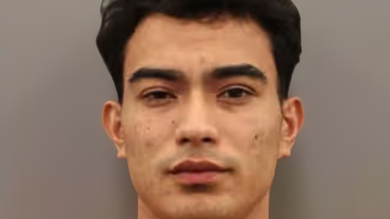 Acusan a un hombre de secuestrar y abusar de una inmigrante china en un remolque