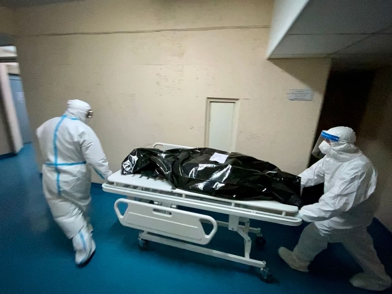 El robo de tumbas y donaciones de cuerpos a la ciencia: cómo obtienen cadáveres las facultades de medicina