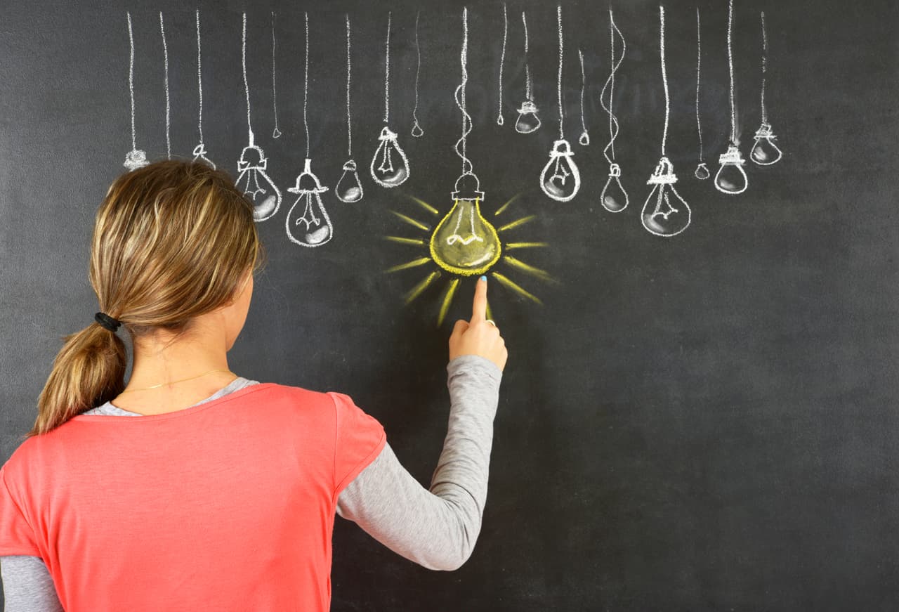 En 
<b>tercer lugar plantea tu estrategia</b>: Ellie sabía que tenía poco dinero y que debía empezar con una base que le diera seguridad para no poner en juego su estabilidad y la de sus hijos.
