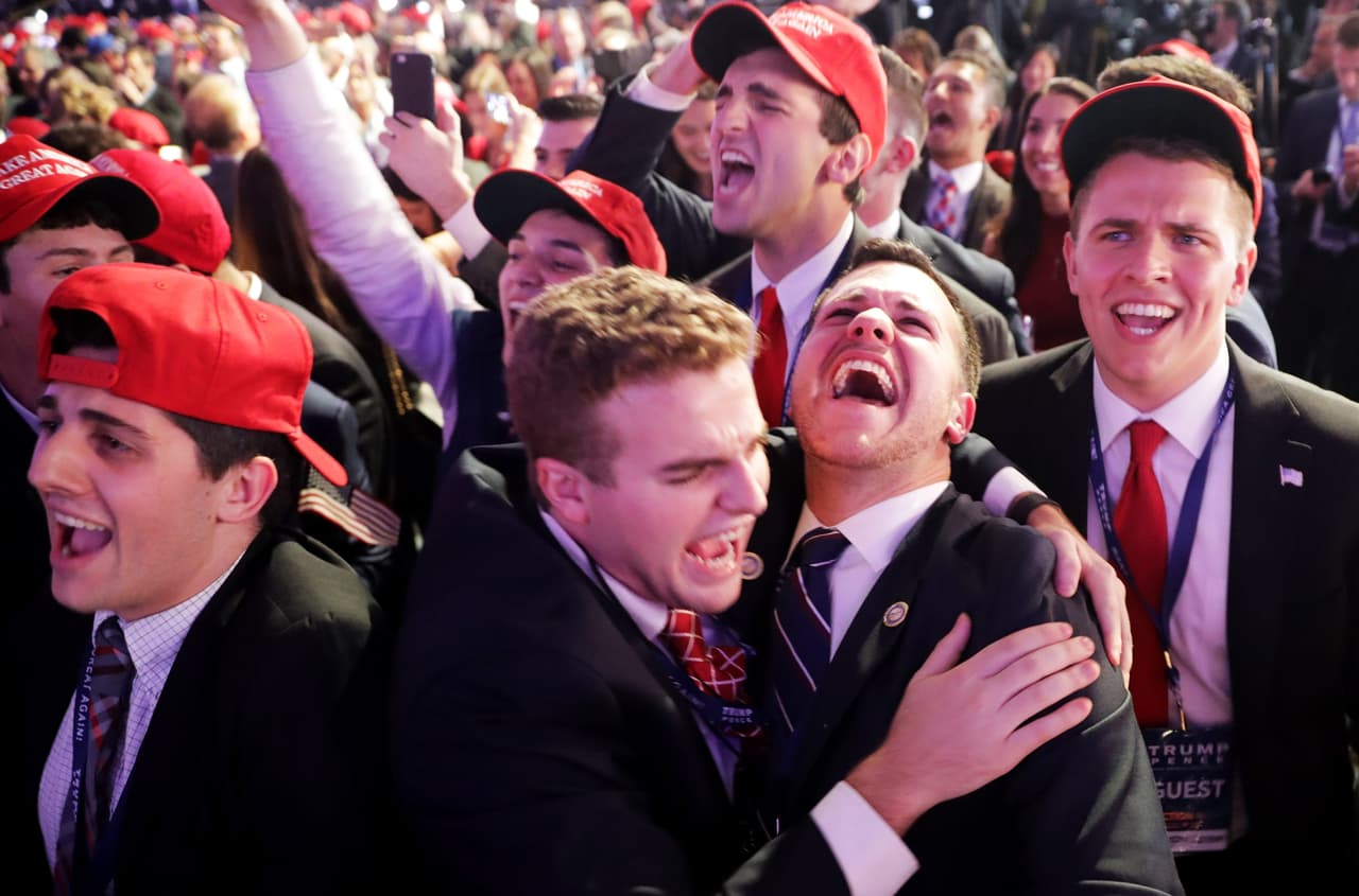 100,000 votos de tres estados industriales blancos le dieron la presidencia a Trump