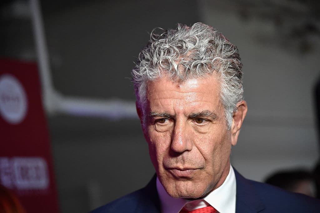 Anthony Bourdain, el chef más famoso del mundo, defiende a los indocumentados 