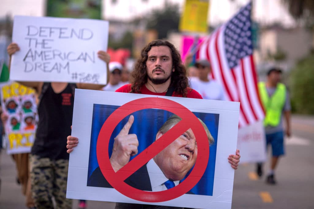 Seis peligros del plan migratorio con el que Trump ofrece legalizar a 1.8 millones de dreamers