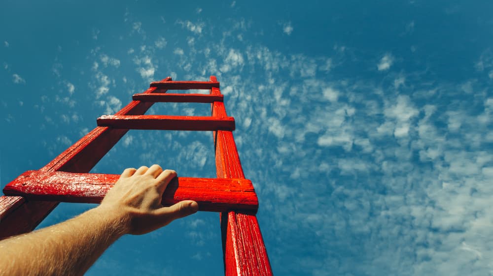 Este tránsito, significará todo un reto. Saber discernir entre lo que verdaderamente es importante, lo que debes perseguir con fuerza, y lo que no debes arrastrar en ningún momento. 
<br>