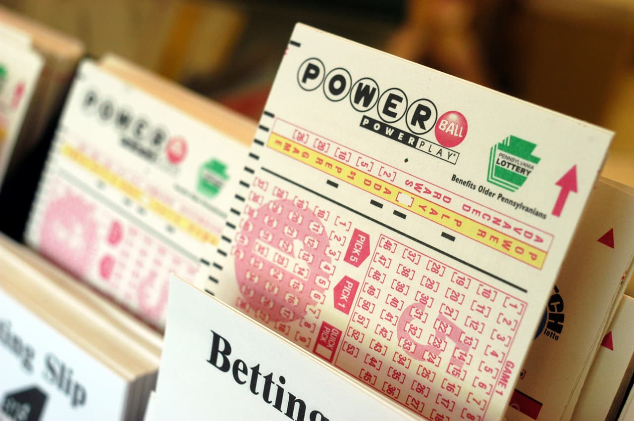 Premio de Powerball aumenta a $550 millones 
