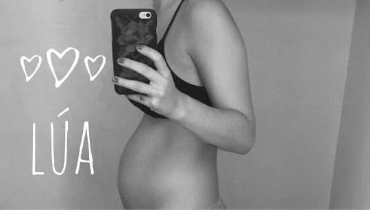 Con esta linda fotografía la actriz reveló el nombre de su hija, a quien en varias ocasiones le ha escrito mensajes de amor.