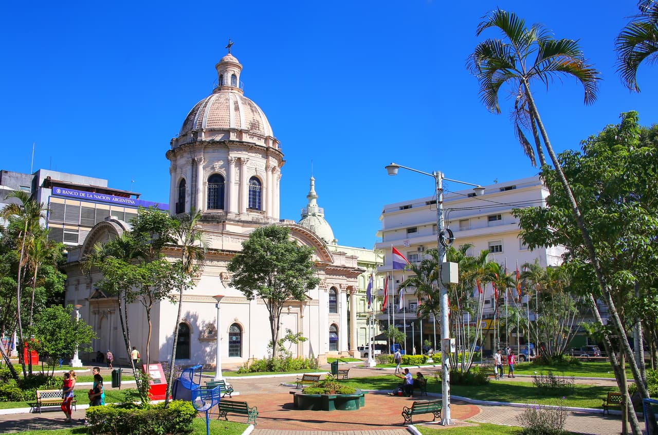 9- 
<b>Asunción, Paraguay. (Puesto 115 de 231). </b>Las condiciones de vida se analizan según 10 categorías que agrupan numerosos factores.