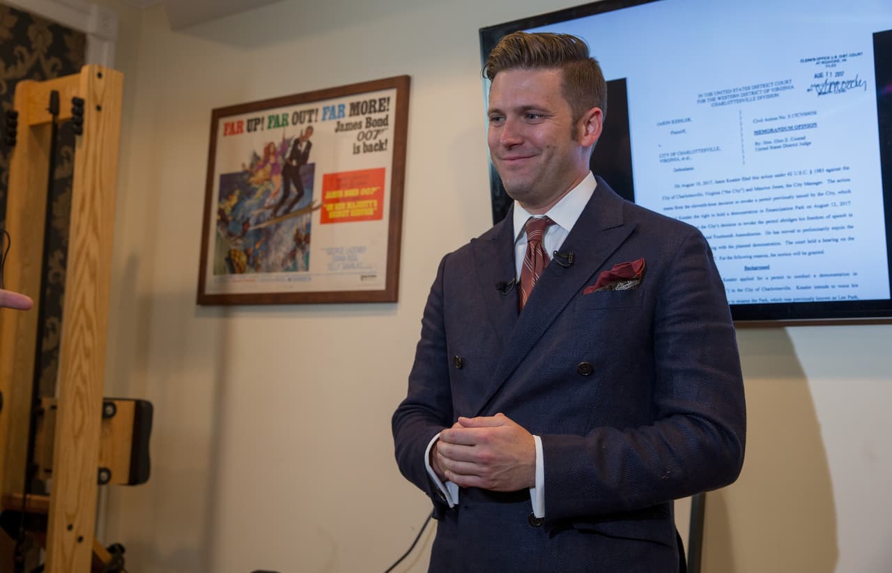 Bajo presión legal, la Universidad de la Florida permitirá al supremacista blanco Richard Spencer hablar en su campus 
