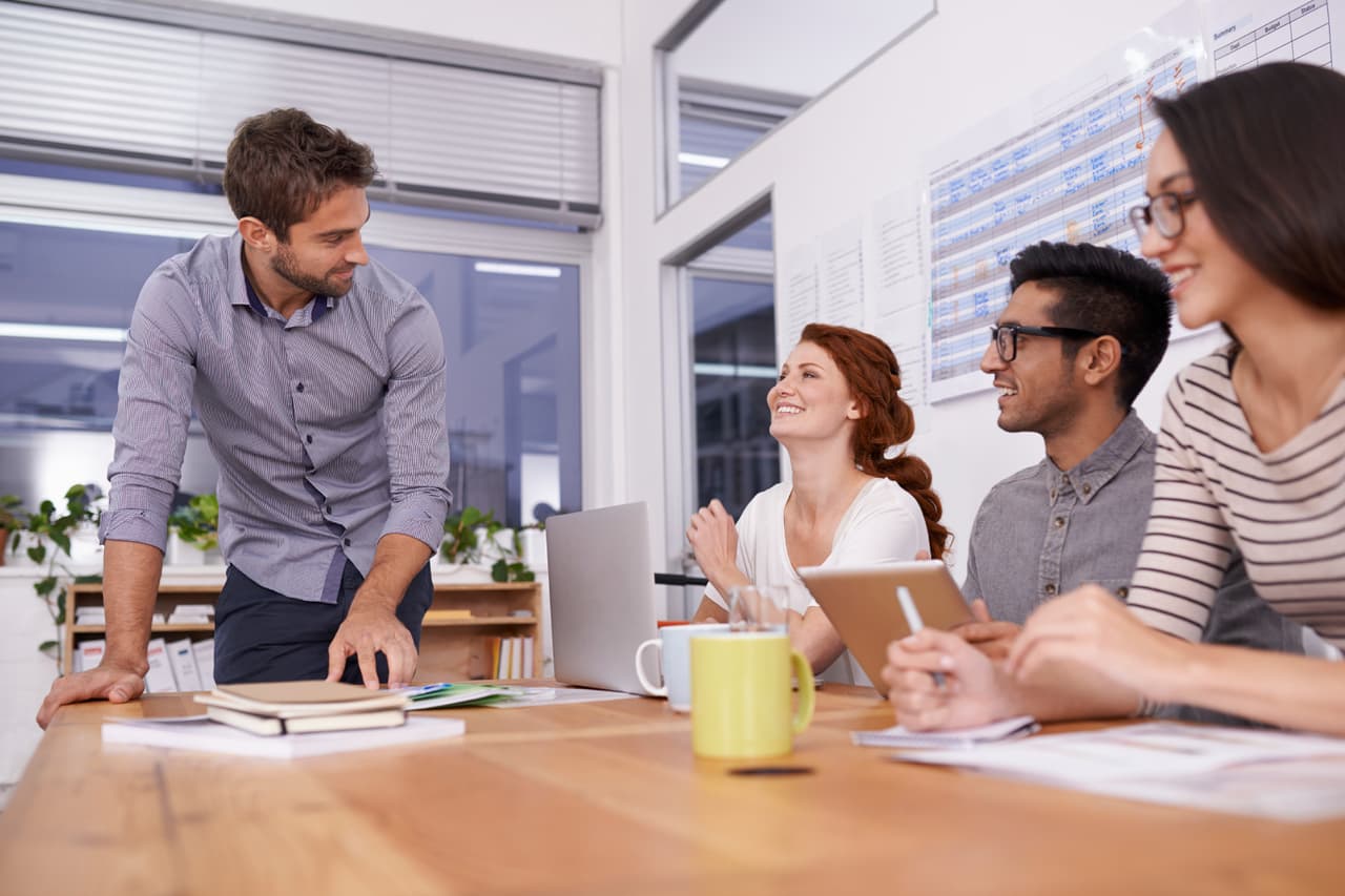 <b>Puesto 19. Especialistas en gestión de proyectos y especialistas en operaciones comerciales</b>. 
<br>
<br>Número de nuevos trabajos proyectados entre 2019 y 2029: 79,800.
<br>
<br>Salario promedio anual (2019): 73,570 dólares.
<br>
<br>Estas ocupaciones tienen un nivel gerencial y están vinculadas al manejo de personal y presupuesto.