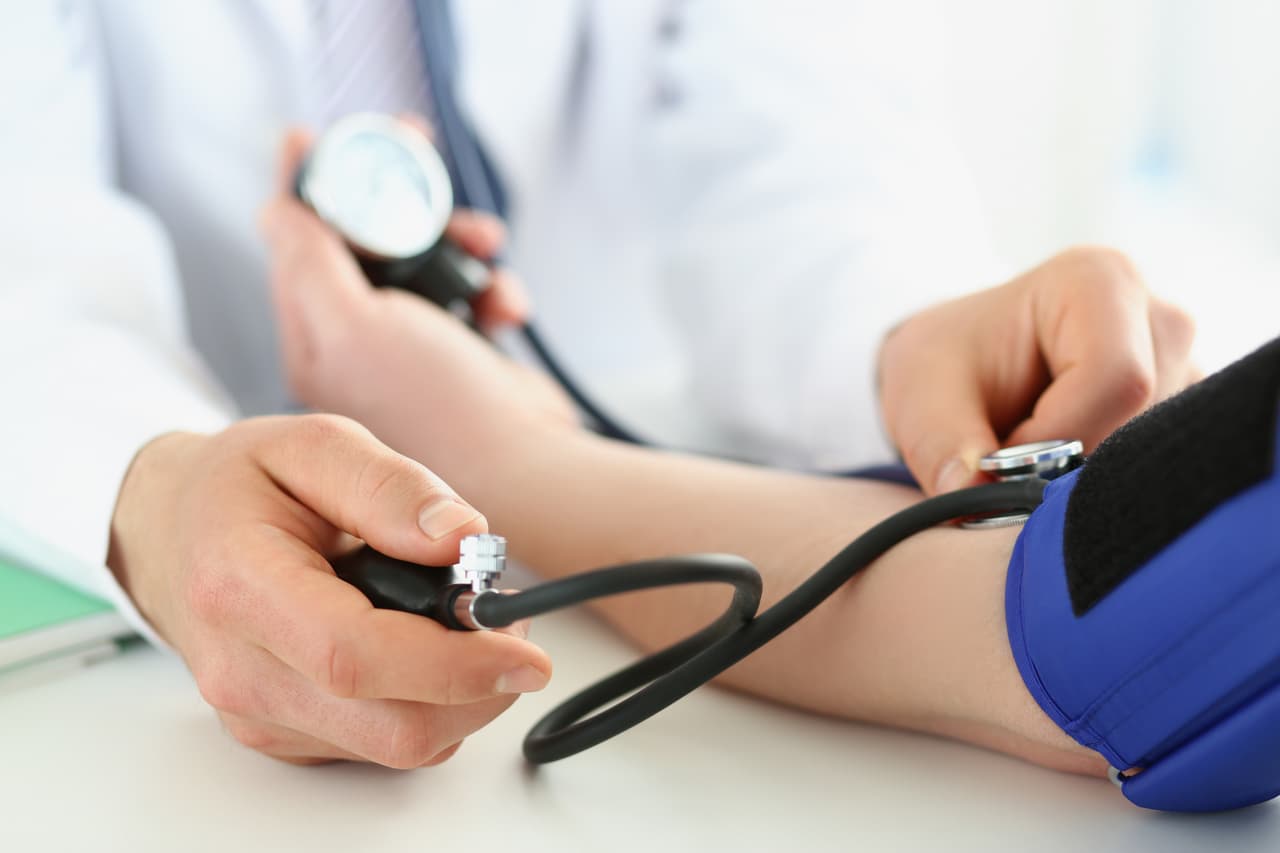 <h3 class="cms-H3-H3">9. Hipertensión</h3>
<br>
<br>🏥 
<b>Crecimiento en costo por caso de acuerdo con el Índice de Gastos Médicos: </b>4.77
<br>
<br>🏥 
<b>Aumento del gasto en los últimos 10 años registrados: </b>243.8%