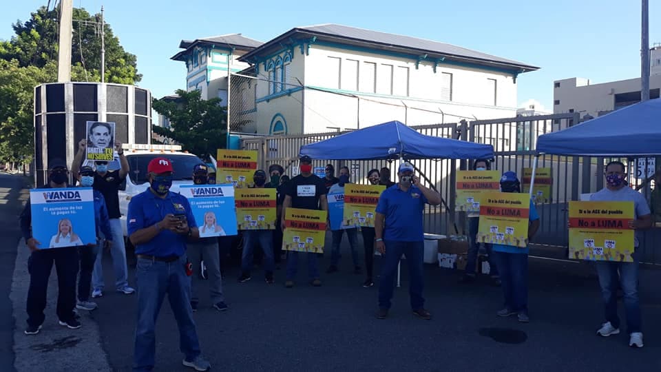 Trabajadores de la AEE en protestan por contrato a consorcio LUMA