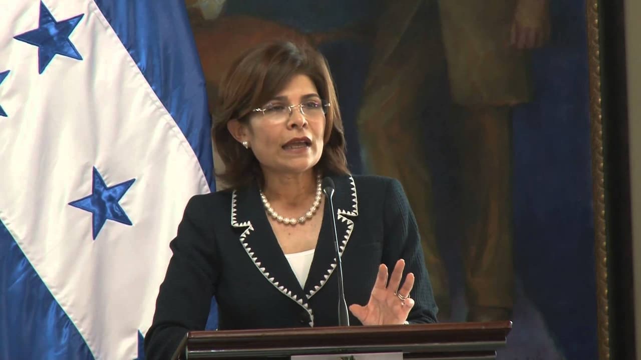 La ex ministra de Estrategia y Comunicaciones de Honduras, Hilda Hernández, hermana del actual presidente de esa nación, falleció en el accidente.
