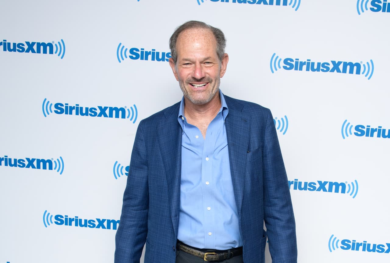 <b>2008: Eliot Spitzer</b> (demócrata) fue elegido gobernador de Nueva York en 2006, pero su mandato duraría menos de dos años tras ser acusado de patrocinar una red de prostitución. Antes ejerció dos mandatos de cuatro años como Fiscal General de Nueva York. David Paterson (demócrata) lo reemplazó.