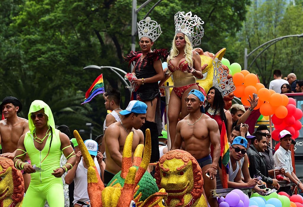 El Gobierno capitalino calcula que hasta 800.000 personas participaron en alguna de las actividades que se celebraron durante todo el día en la Ciudad de México.