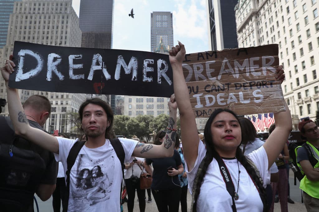Dos años después de la cancelación de DACA, los dreamers se preparan para la "batalla final" en la Corte Suprema